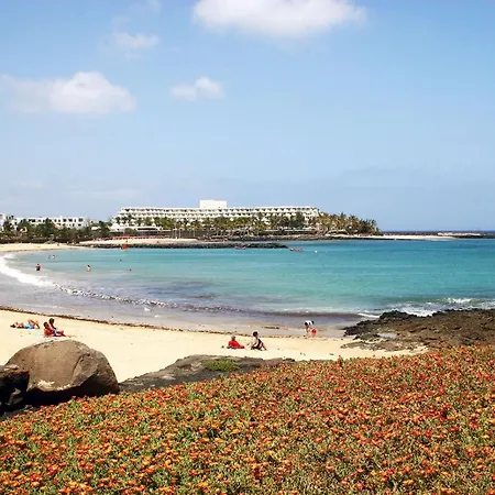 White Deluxe Apartment Costa Teguise