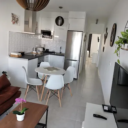 White Deluxe Apartment