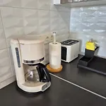 White Deluxe 아파트 *